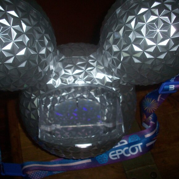 Disney 2025 Epcot Spaceship Earth Mickey Balloon Light-Up Popcorn Bucket - Picture 5 of 6